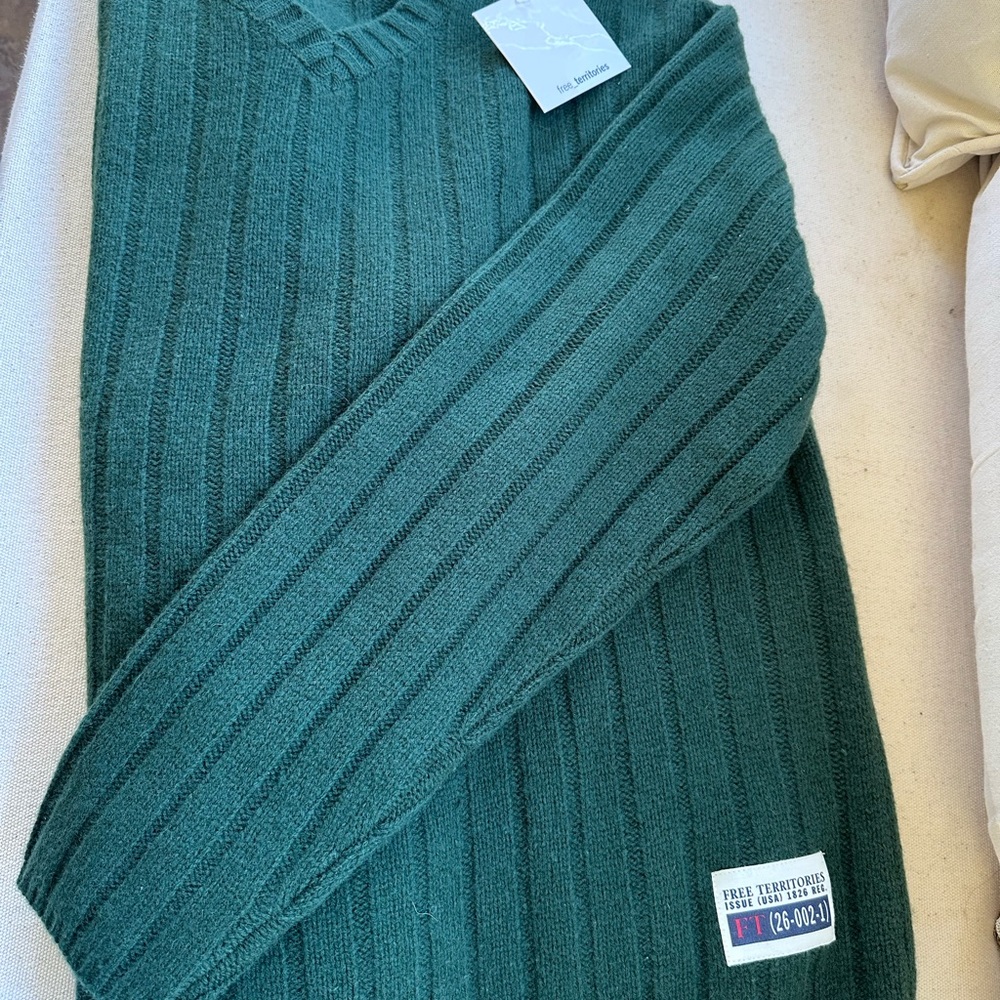 Free Territories men’s sweater - Picture 4 of 4